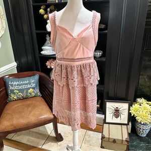 Curvy Gal Tiered Lace Dress – Size S – Blush Pink